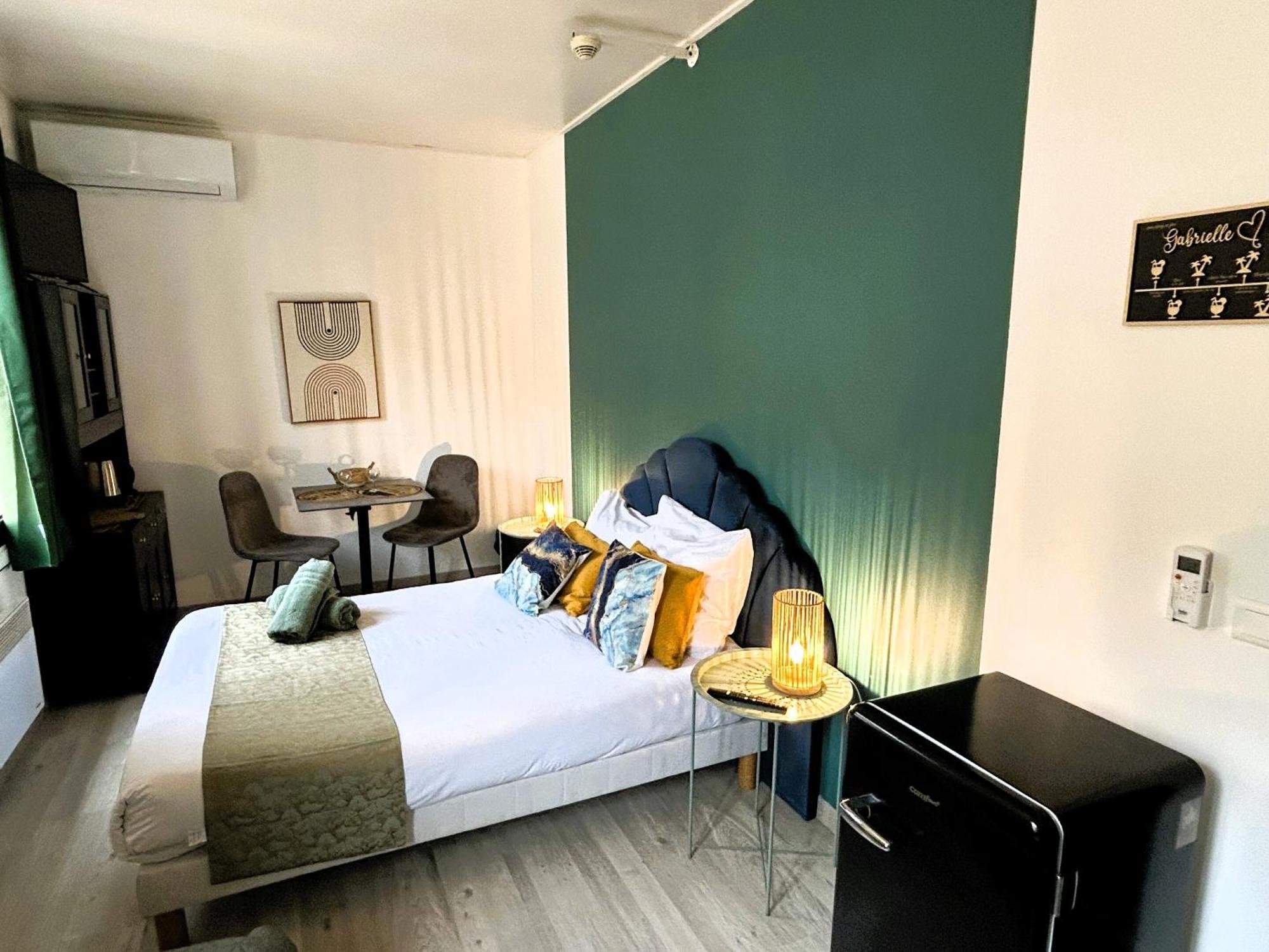 Gabrielle Hotel 에귄 객실 사진